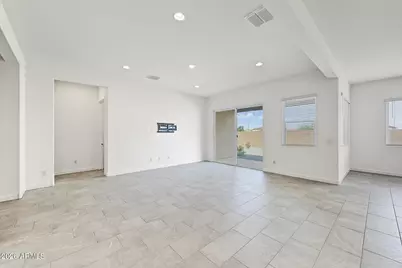 9654 W Mitchell Drive, Phoenix, AZ 85037 - Photo 7