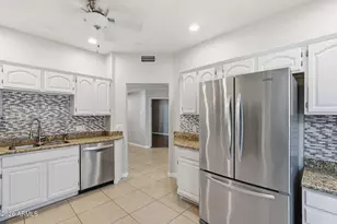 5200 S Lakeshore Dr, Tempe, AZ 85283 - Photo 15