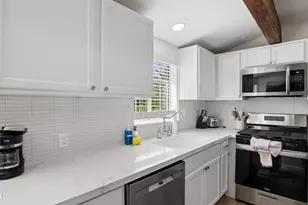 2929 N 55th Pl, Phoenix, AZ 85018 - Photo 9