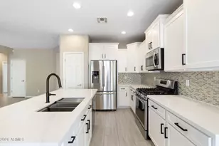5218 W Buckskin Trail, Phoenix, AZ 85083 - Photo 13