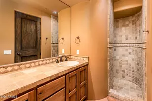 8300 E Dixileta Dr, Scottsdale, AZ 85266 - Photo 45