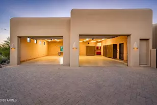 8300 E Dixileta Dr, Scottsdale, AZ 85266 - Photo 11
