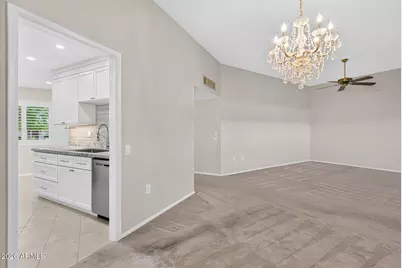 10146 W Hutton Drive, Sun City, AZ 85351 - Photo 9