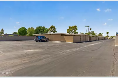 10146 W Hutton Drive, Sun City, AZ 85351 - Photo 33