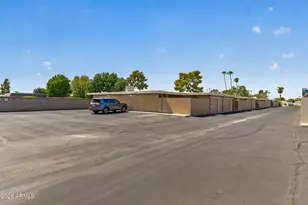 10146 W Hutton Dr, Sun City, AZ 85351 - Photo 33