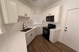 1015 S Val Vista Dr, Mesa, AZ 85204 - Photo 11