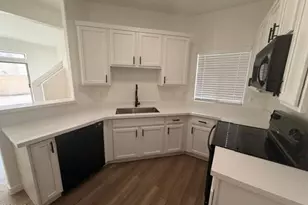 1015 S Val Vista Dr, Mesa, AZ 85204 - Photo 9
