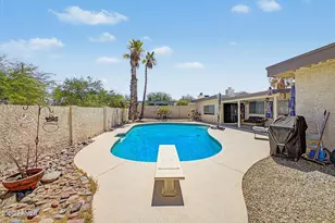 1132 E Village Cir Dr N, Phoenix, AZ 85022 - Photo 37