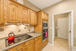 16442 W Desert Lily Dr, Surprise, AZ 85387 - Photo 11