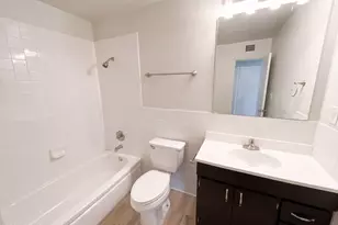 3544 W Sierra Vista Dr, Phoenix, AZ 85019 - Photo 15