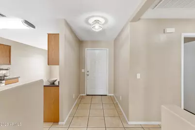 5808 S 32nd Avenue, Phoenix, AZ 85041 - Photo 9