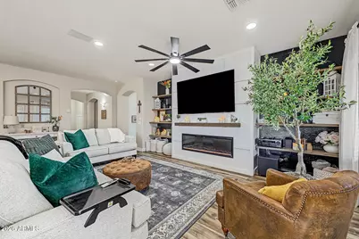 12155 W Mountain View Drive, Avondale, AZ 85323 - Photo 11