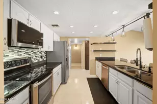 5832 W Frier Dr, Glendale, AZ 85301 - Photo 17