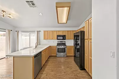 9212 W John Cabot Road, Peoria, AZ 85382 - Photo 7
