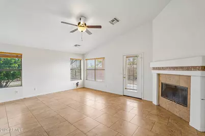 15287 W Tad Lane, Surprise, AZ 85374 - Photo 7