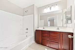 18562 W Legend Dr, Surprise, AZ 85374 - Photo 15