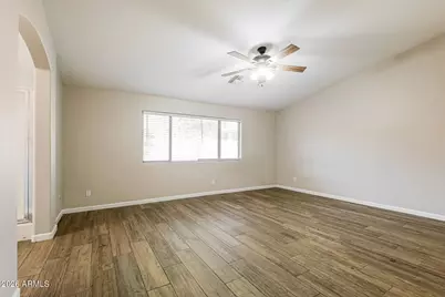 667 E Santa Fe Street, Casa Grande, AZ 85122 - Photo 11