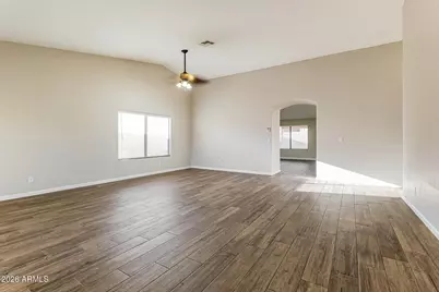 667 E Santa Fe Street, Casa Grande, AZ 85122 - Photo 3
