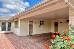 10527 W Prairie Hills Cir, Sun City, AZ 85351 - Photo 19