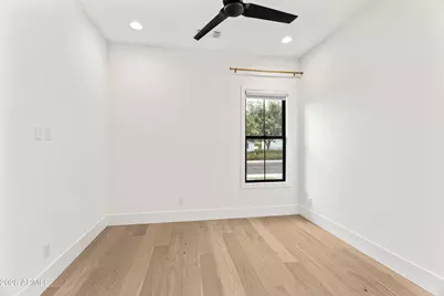 5513 E Verde Lane, Phoenix, AZ 85018 - Photo 13