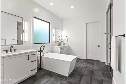 5513 E Verde Lane, Phoenix, AZ 85018 - Photo 11