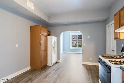139 N 11th Avenue # B, Phoenix, AZ 85007 - Photo 5