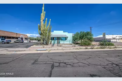 275 N Plaza Drive, Apache Junction, AZ 85120 - Photo 1