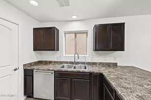 6135 E Paradise Ln, Florence, AZ 85132 - Photo 17