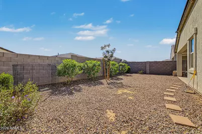 18641 W Desert Hollow Drive, Wittmann, AZ 85361 - Photo 23