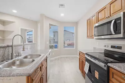 6537 S 15th Drive, Phoenix, AZ 85041 - Photo 3