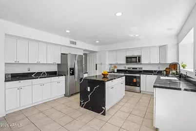 12425 W Encanto Boulevard, Avondale, AZ 85392 - Photo 3