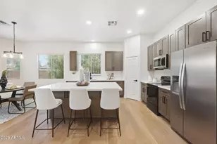 26237 N 74th Ln, Peoria, AZ 85383 - Photo 11