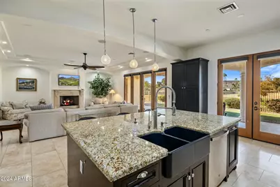 14402 N Medinan Drive, Phoenix, AZ 85022 - Photo 7