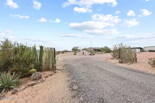 51504 W Donald Rd, Aguila, AZ 85320 - Photo 5