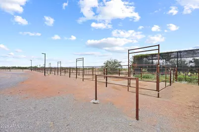 51504 W Donald Road, Aguila, AZ 85320 - Photo 9