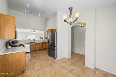 6233 W Encinas Lane, Phoenix, AZ 85043 - Photo 9
