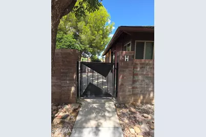 1762 Corte Encantada -- #H, Sierra Vista, AZ 85635 - Photo 1