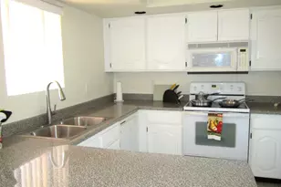 12222 N Paradise Vlg Pkwy S, Phoenix, AZ 85032 - Photo 7