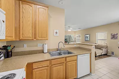 1385 S Joshua Tree Lane, Gilbert, AZ 85296 - Photo 11