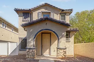 1385 S Joshua Tree Ln, Gilbert, AZ 85296 - Photo 1