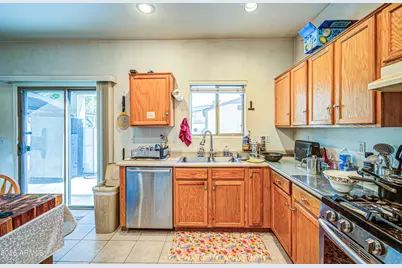 9133 W Virginia Avenue, Phoenix, AZ 85037 - Photo 11