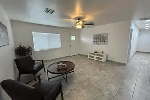 7137 N 33rd Ave, Phoenix, AZ 85051 - Photo 3