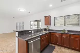 9412 W Wilshire Ave, Phoenix, AZ 85037 - Photo 11
