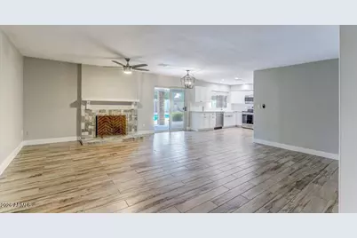 8637 E Camelback Road, Scottsdale, AZ 85251 - Photo 11