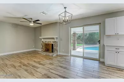 8637 E Camelback Road, Scottsdale, AZ 85251 - Photo 13