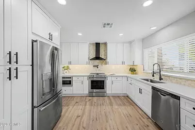 1813 W Earll Drive, Phoenix, AZ 85015 - Photo 25