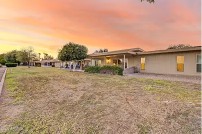10105 W Manzanita Drive, Sun City, AZ 85373 - Photo 17