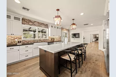88 N Country Club Drive, Phoenix, AZ 85014 - Photo 3