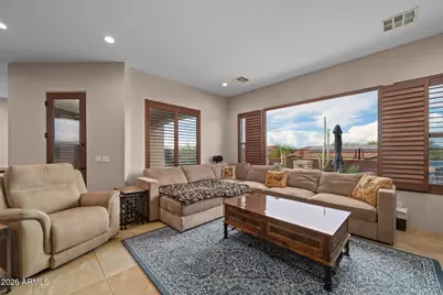 2334 E Samantha Way, Phoenix, AZ 85042 - Photo 9