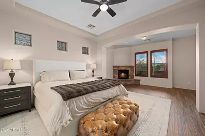 2334 E Samantha Way, Phoenix, AZ 85042 - Photo 13
